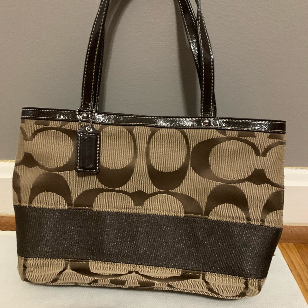 Super cute coach purse